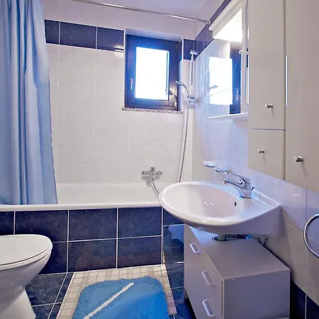 Ivka Apartment